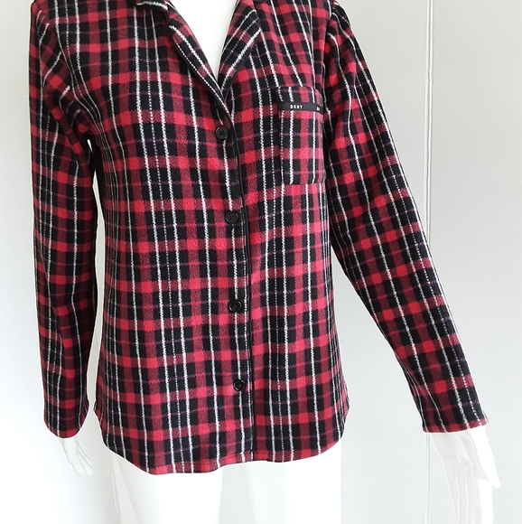 DKNY Red Plaid Long Sleeve Plush Shirt Sz M - Picture 6 of 9